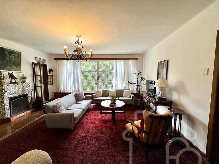 Casa com vista para as montanhas