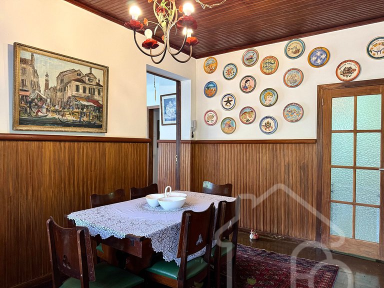 Casa com vista para as montanhas