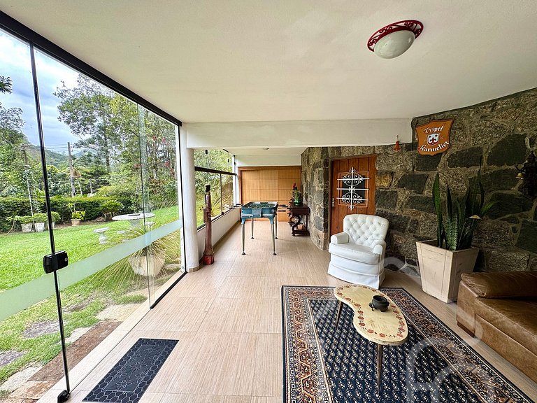 Casa com vista para as montanhas