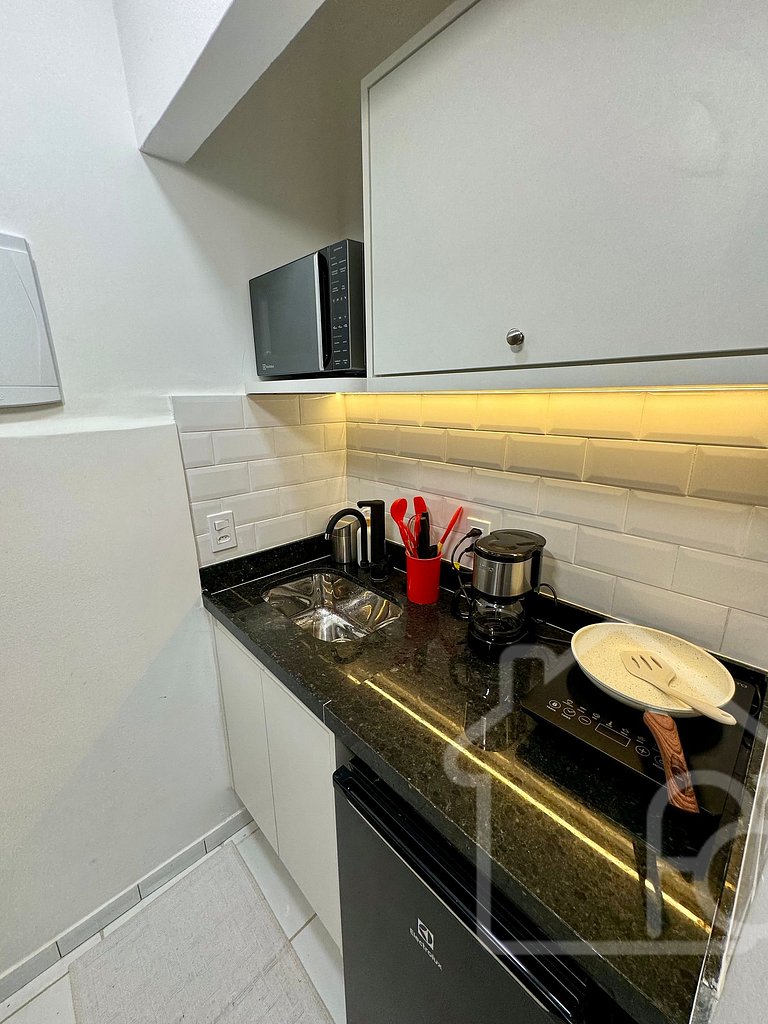 Estúdio reformado no Leblon | 5 min da praia