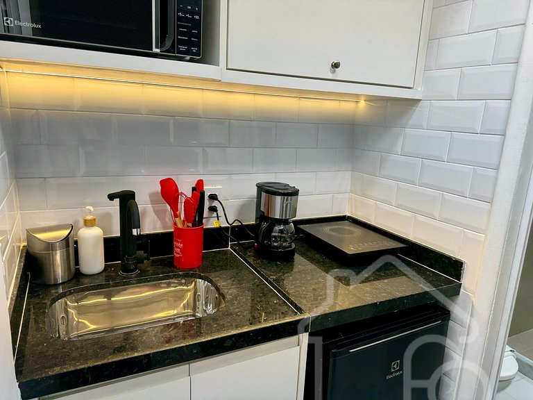 Estúdio reformado no Leblon | 5 min da praia