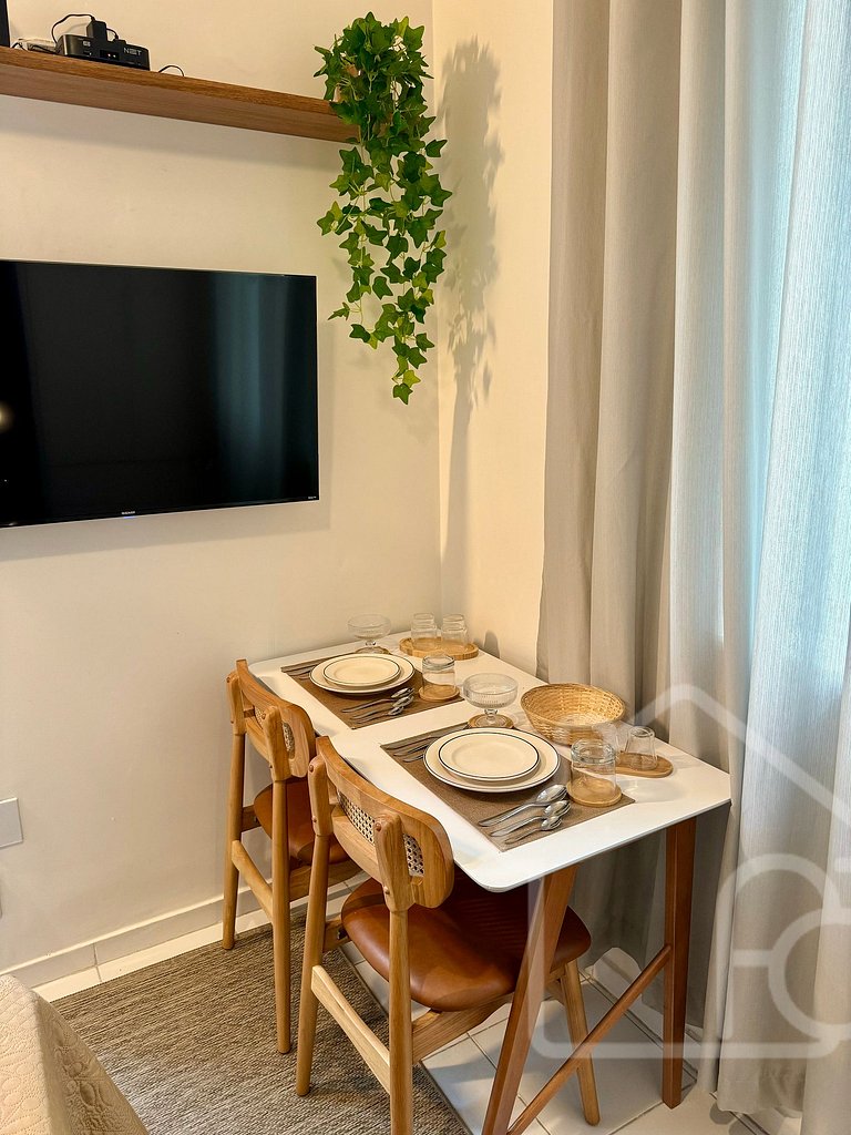 Estúdio reformado no Leblon | 5 min da praia