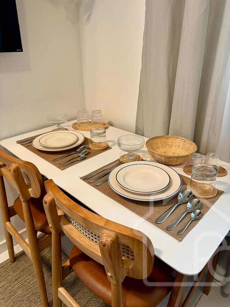 Estúdio reformado no Leblon | 5 min da praia