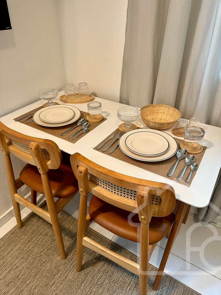 Estúdio reformado no Leblon | 5 min da praia