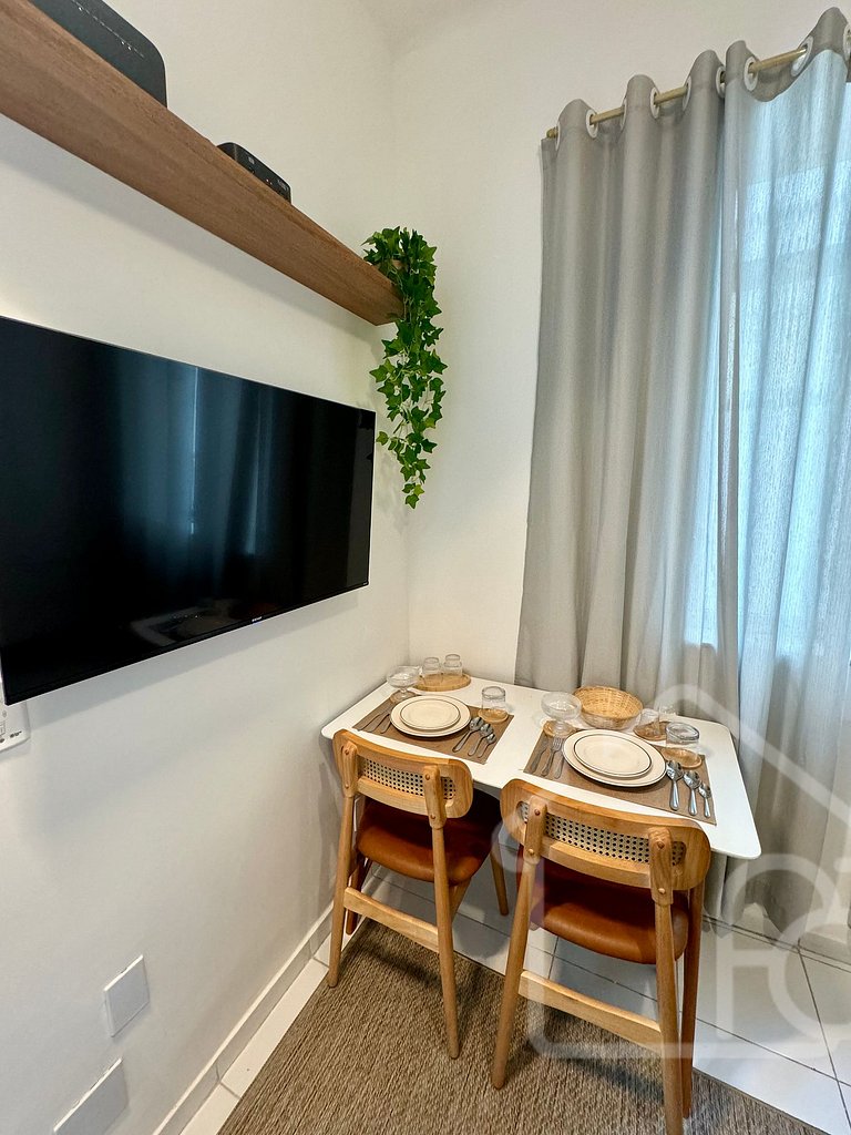 Estúdio reformado no Leblon | 5 min da praia