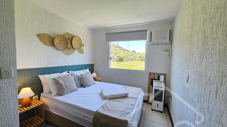 Casa com piscina em condomínio na Rasa