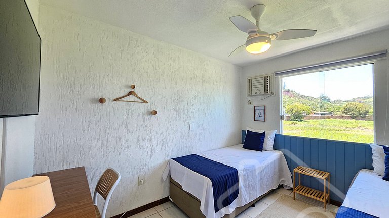 Casa com piscina em condomínio na Rasa