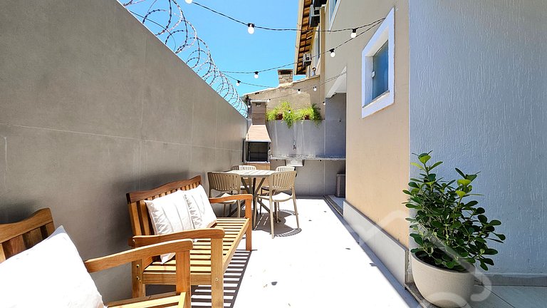 Casa com piscina em condomínio na Rasa