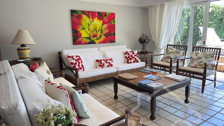 Casa de Luxo com Cais e Piscina – Angra dos Reis