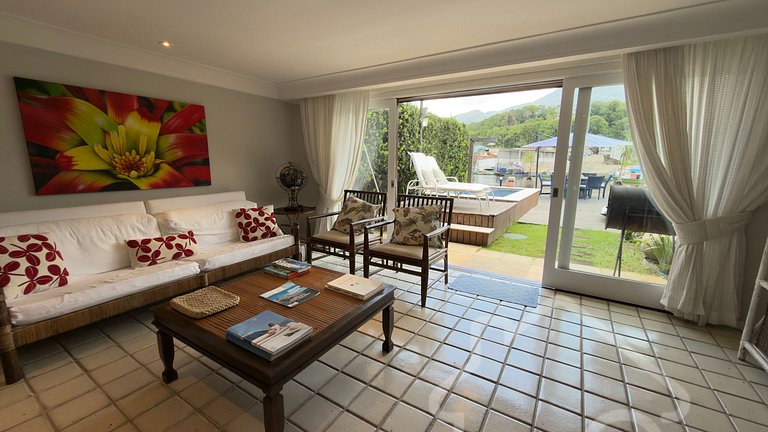 Casa de Luxo com Cais e Piscina – Angra dos Reis