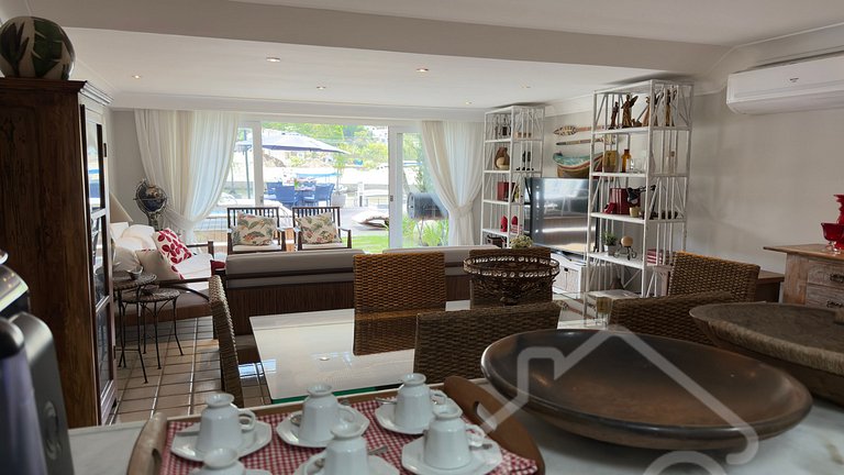 Casa de Luxo com Cais e Piscina – Angra dos Reis