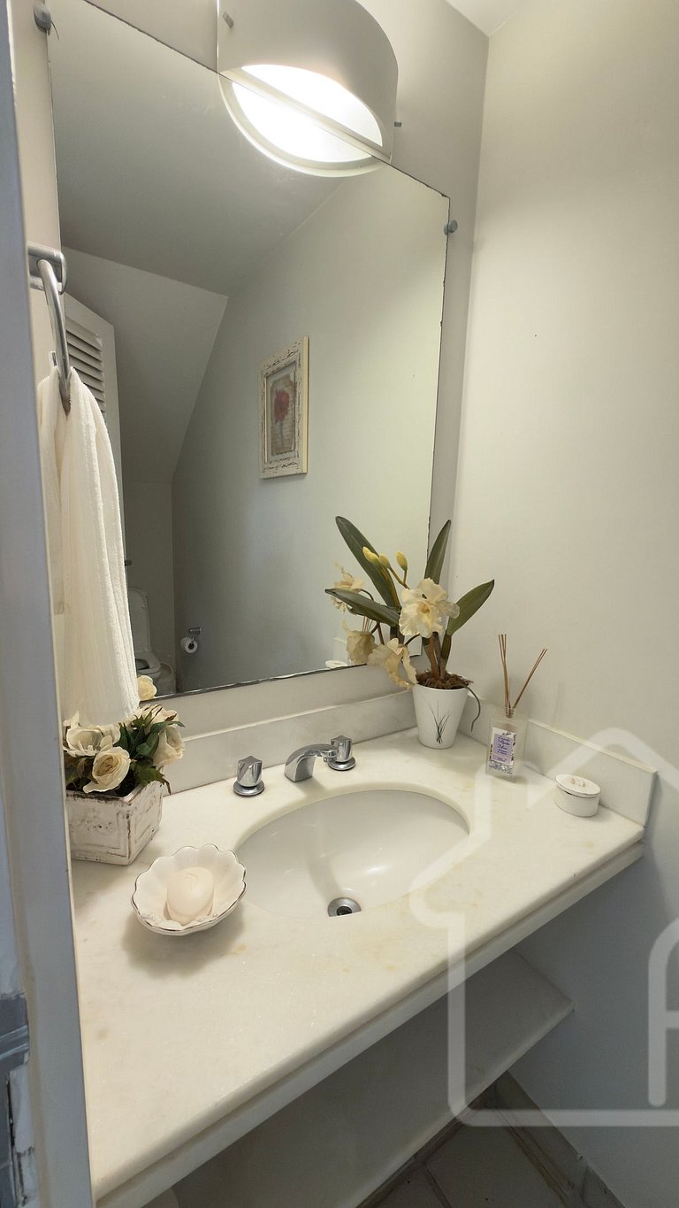 Casa de Luxo com Cais e Piscina – Angra dos Reis