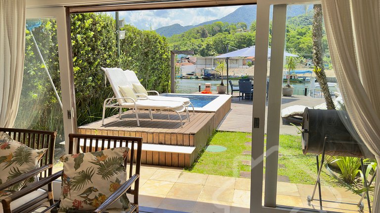 Casa de Luxo com Cais e Piscina – Angra dos Reis