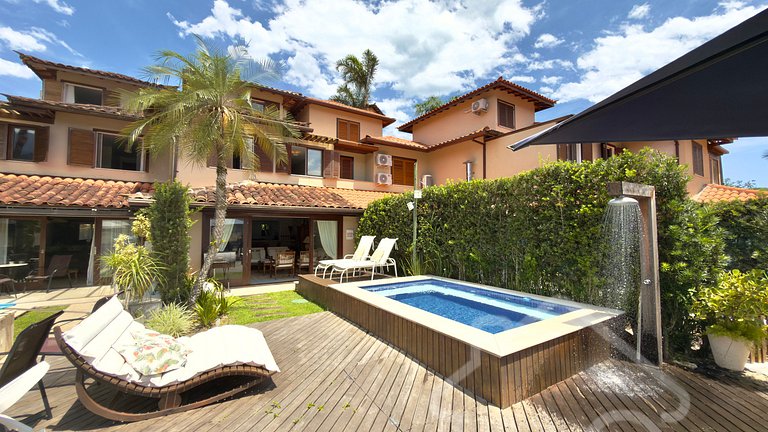 Casa de Luxo com Cais e Piscina – Angra dos Reis
