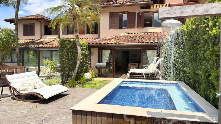 Casa de Luxo com Cais e Piscina – Angra dos Reis