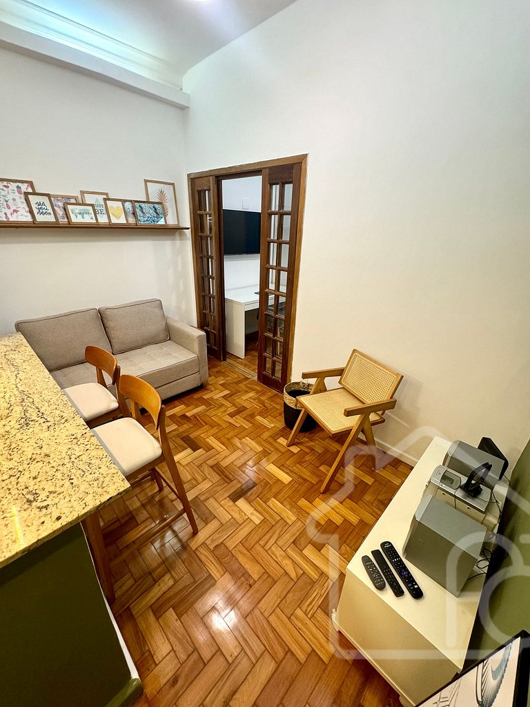 Apto Reformado em Copacabana