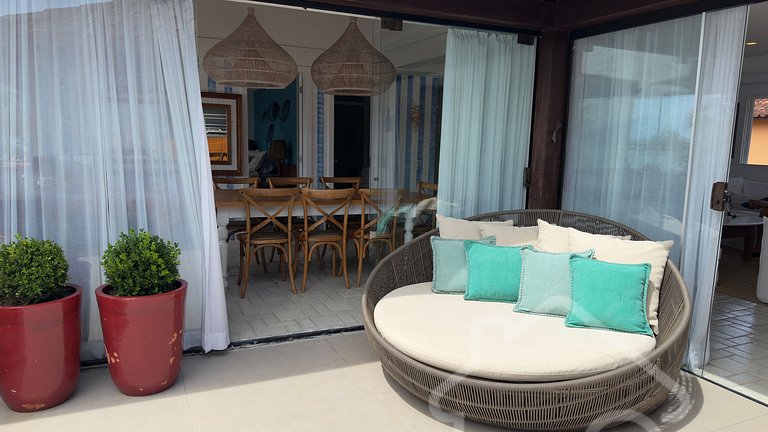 Cobertura de Luxo Pé na Areia em Angra