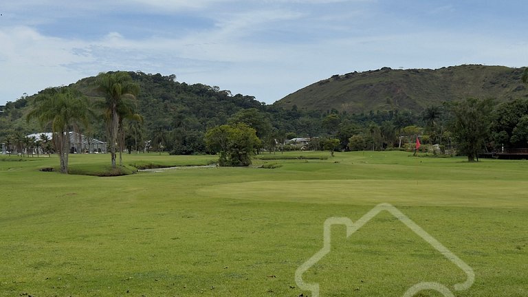 Cobertura de Luxo Pé na Areia em Angra