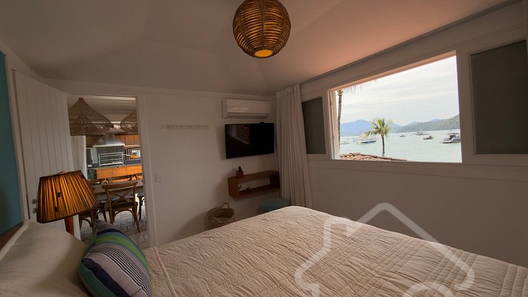 Cobertura de Luxo Pé na Areia em Angra