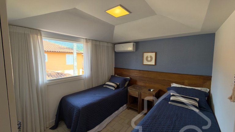 Cobertura de Luxo Pé na Areia em Angra