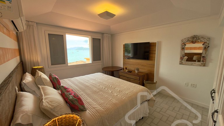 Cobertura de Luxo Pé na Areia em Angra