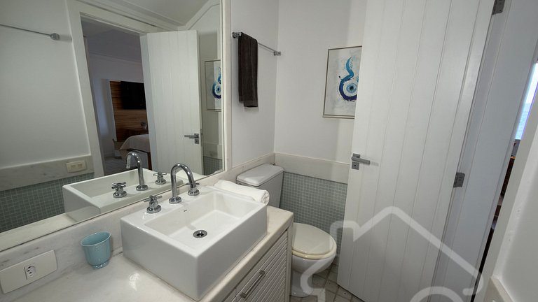 Cobertura de Luxo Pé na Areia em Angra