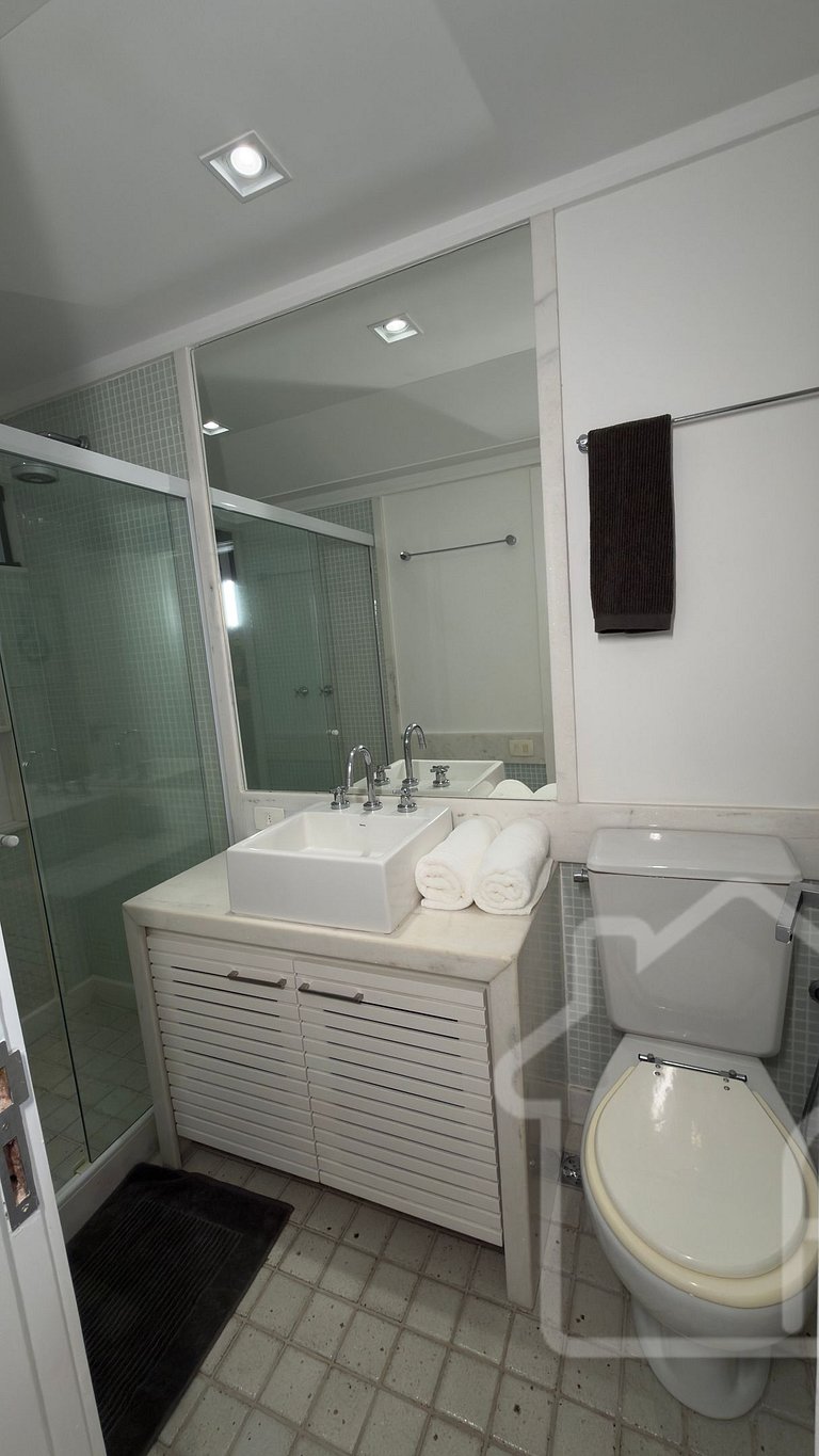 Cobertura de Luxo Pé na Areia em Angra