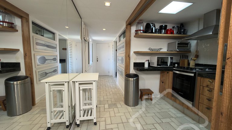 Cobertura de Luxo Pé na Areia em Angra