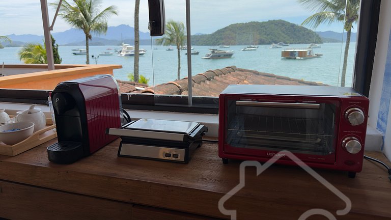 Cobertura de Luxo Pé na Areia em Angra