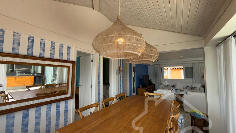 Cobertura de Luxo Pé na Areia em Angra