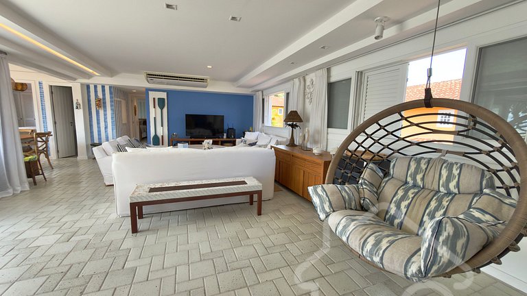 Cobertura de Luxo Pé na Areia em Angra