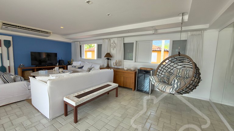 Cobertura de Luxo Pé na Areia em Angra