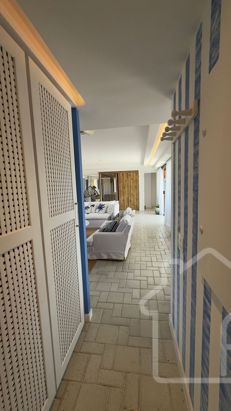 Cobertura de Luxo Pé na Areia em Angra