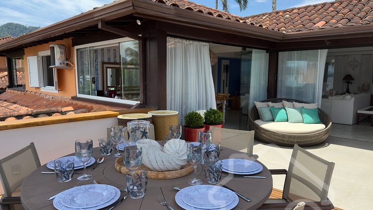 Cobertura de Luxo Pé na Areia em Angra