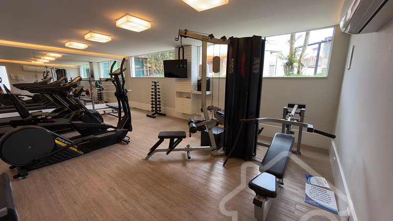 Cobertura de Luxo Pé na Areia em Angra