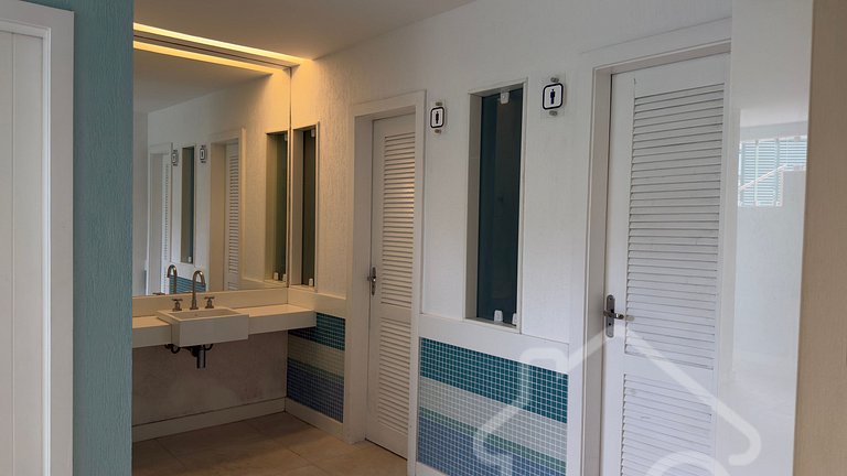 Cobertura de Luxo Pé na Areia em Angra