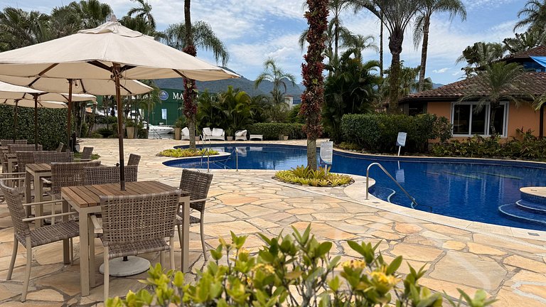 Cobertura de Luxo Pé na Areia em Angra