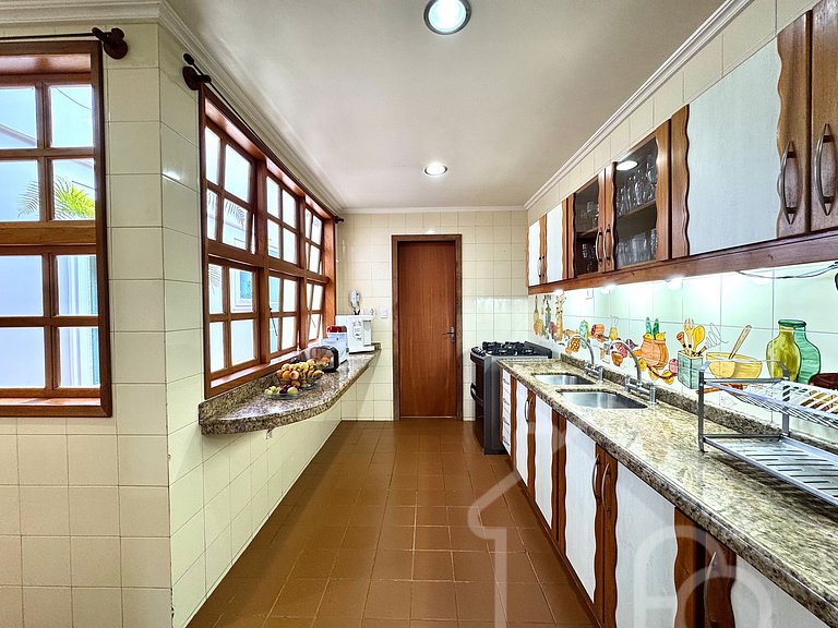 Casa com piscina no Vale dos Pinheiros