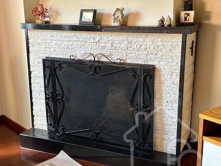 Casa com piscina no Vale dos Pinheiros