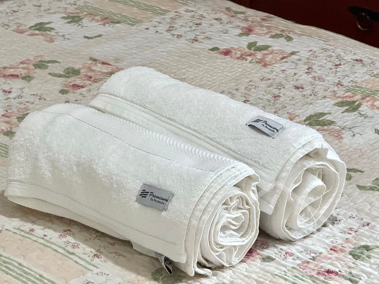 Casa com piscina no Vale dos Pinheiros