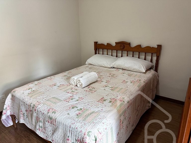 Casa com piscina no Vale dos Pinheiros