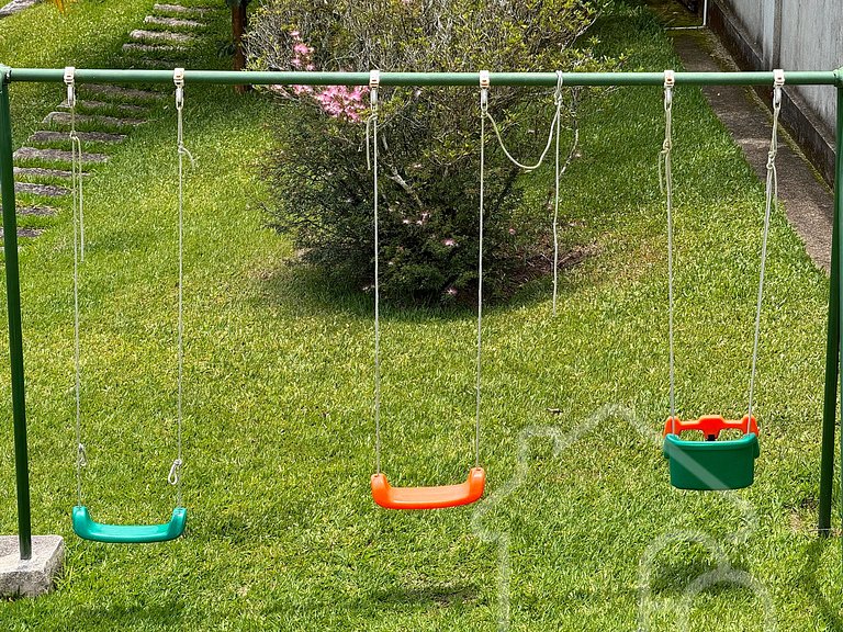 Casa com piscina no Vale dos Pinheiros