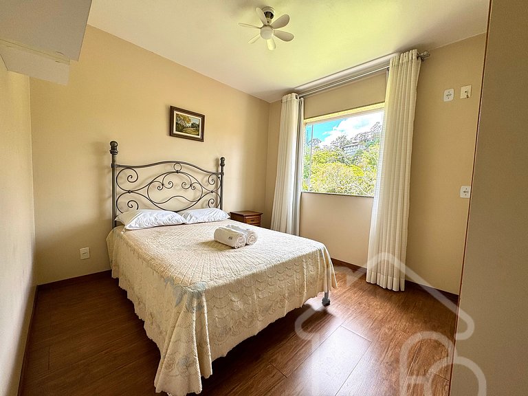 Casa com piscina no Vale dos Pinheiros