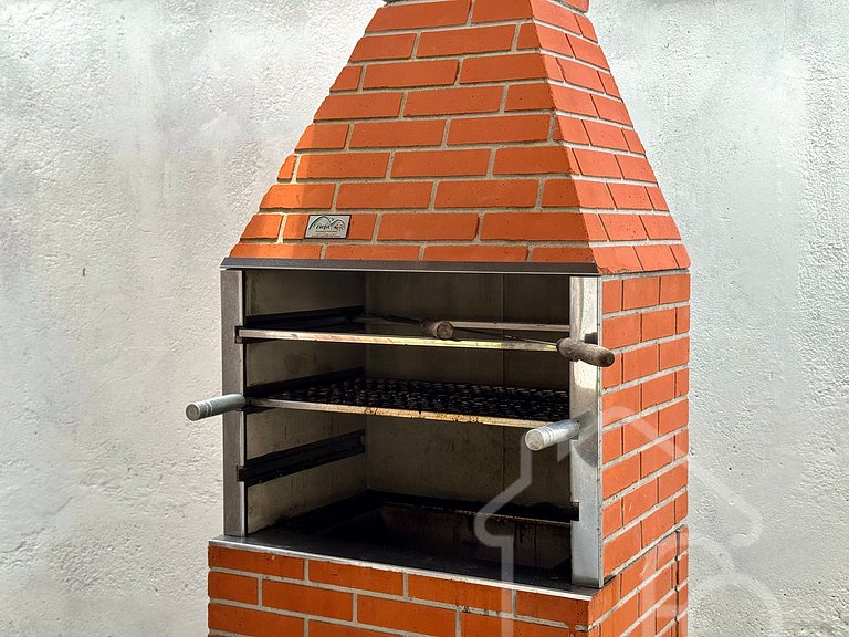 Casa com piscina no Vale dos Pinheiros