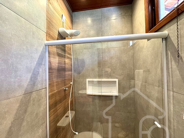 Chalé com Área Gourmet Incrível e Jacuzzi