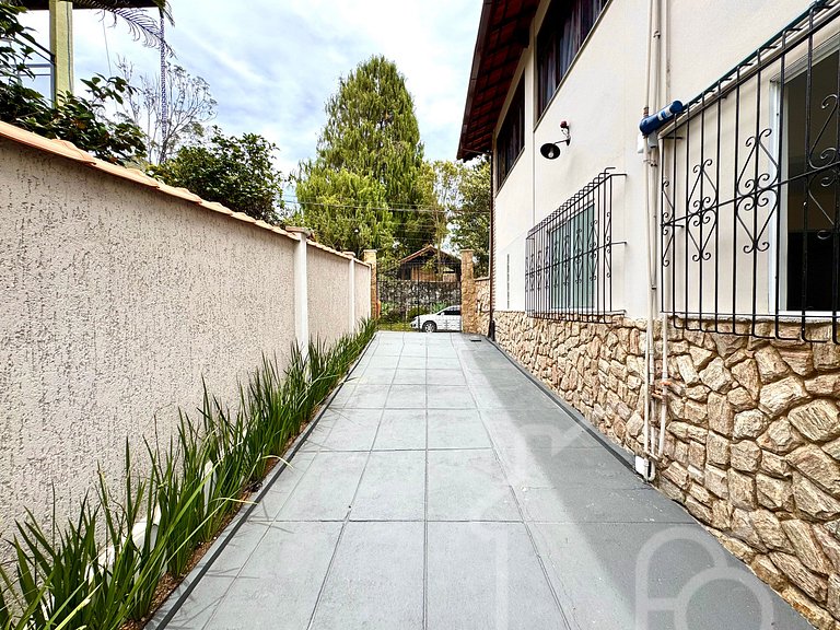Chalé com Área Gourmet Incrível e Jacuzzi