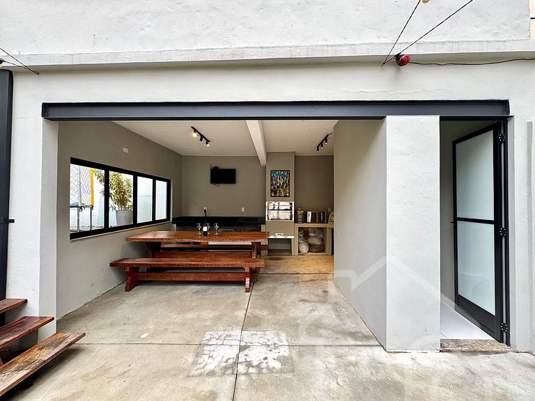 Casa familiar com área gourmet e espaço kids