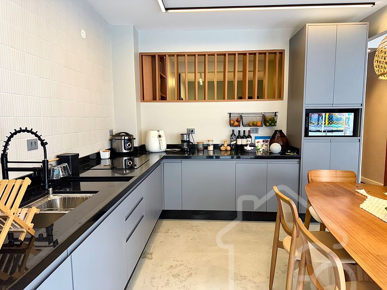 Casa familiar com área gourmet e espaço kids