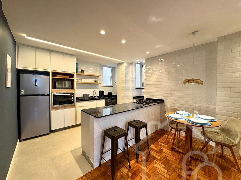 Apê Novinho em Ipanema • Completo e Confortável