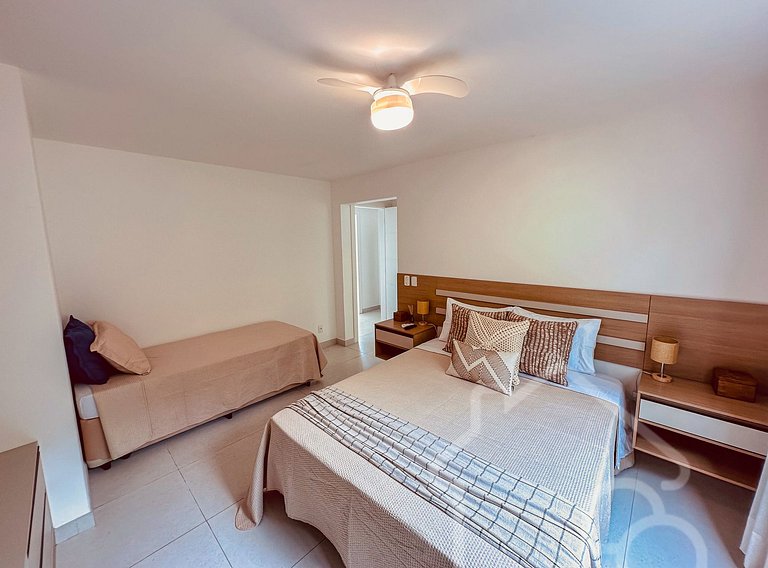 Casa na Ferradura com Piscina Privativa